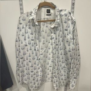 Slim fit cotton linen. Perfect summer shirt.